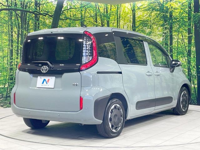 TOYOTA SIENTA HYBRID 2022 Image 31