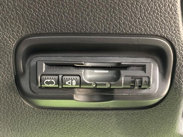 HONDA VEZEL HYBRID 2015 Image 31