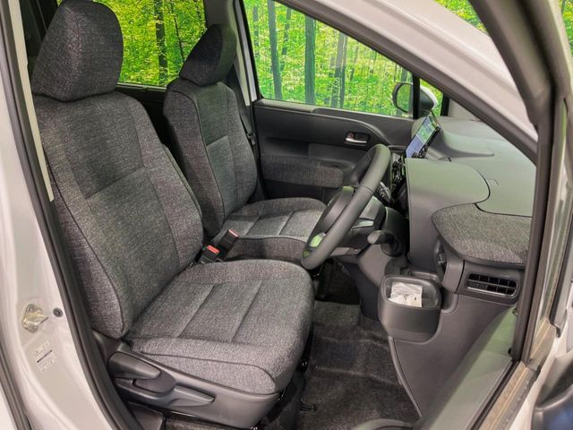 TOYOTA SIENTA HYBRID 2025 Image 31