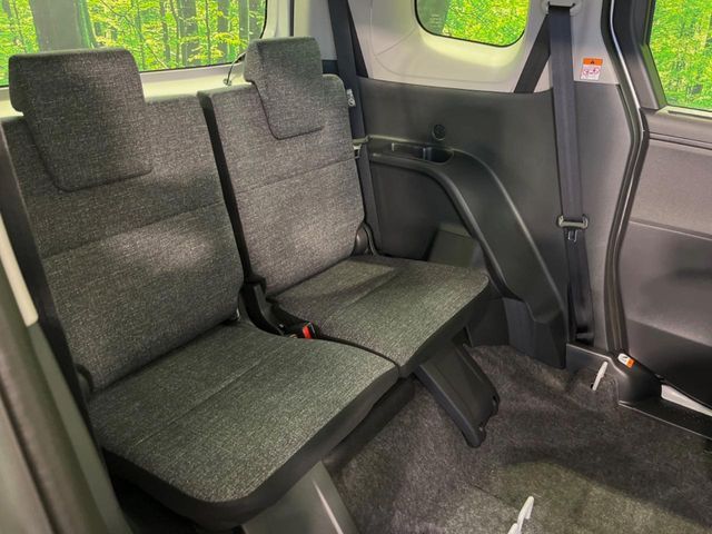 TOYOTA SIENTA HYBRID 2025 Image 31