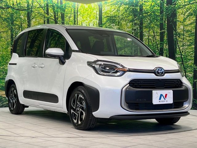 TOYOTA SIENTA HYBRID 2025 Image 31