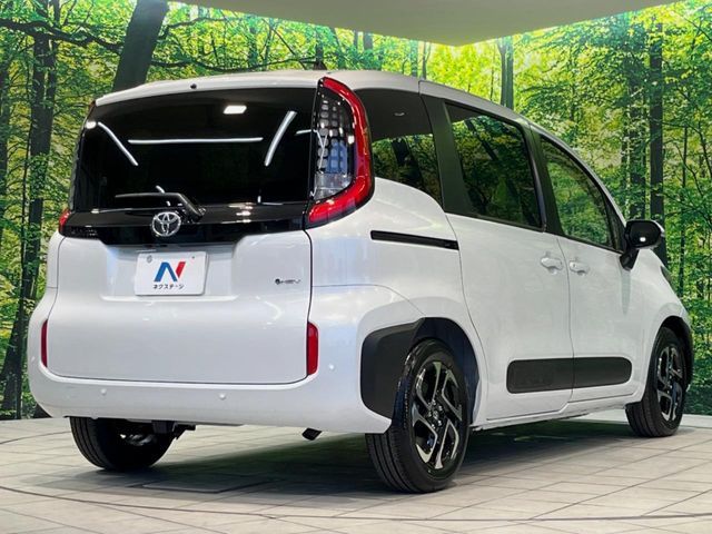 TOYOTA SIENTA HYBRID 2025 Image 31