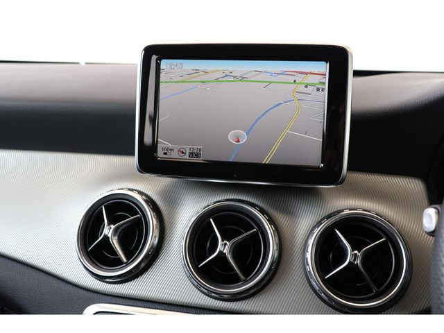 MERCEDES BENZ GLA CL 2015 Image 31