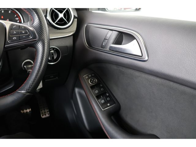 MERCEDES BENZ B CLAS 2017 Image 31