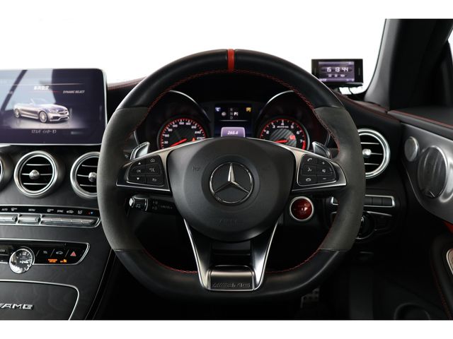 MERCEDES BENZ MERCEDES AMG CCLASS 2017 Image 31
