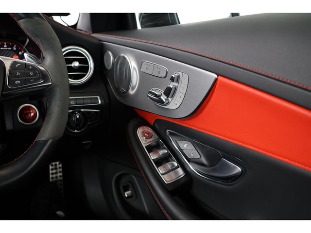 MERCEDES BENZ MERCEDES AMG CCLASS 2017 Image 31