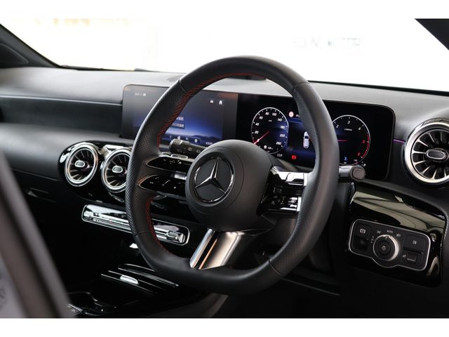 MERCEDES BENZ A CLAS 2024 Image 31