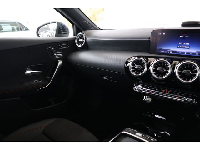 MERCEDES BENZ A CLAS 2024 Image 31