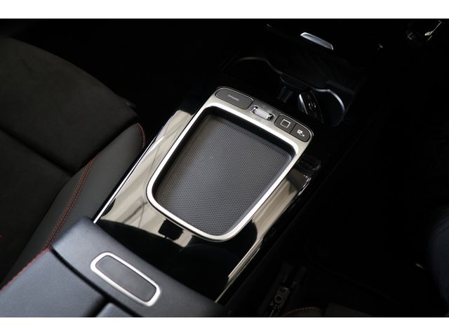 MERCEDES BENZ A CLAS 2024 Image 31