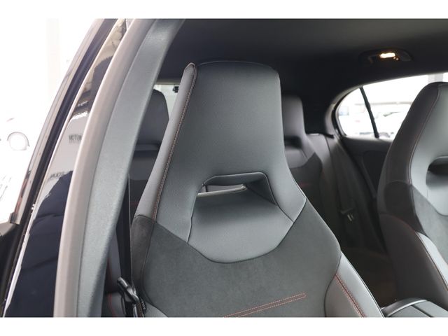 MERCEDES BENZ A CLAS 2024 Image 31