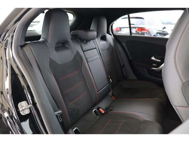 MERCEDES BENZ A CLAS 2024 Image 31