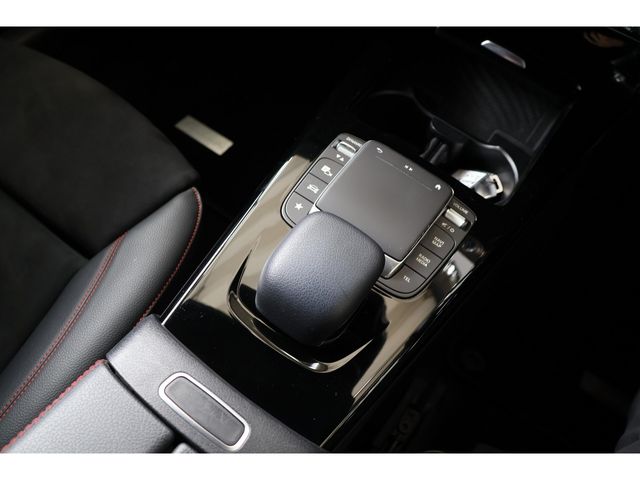 MERCEDES BENZ CLA SH 2020 Image 31