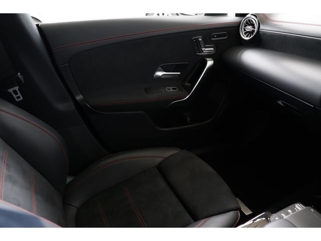 MERCEDES BENZ CLA SH 2020 Image 31