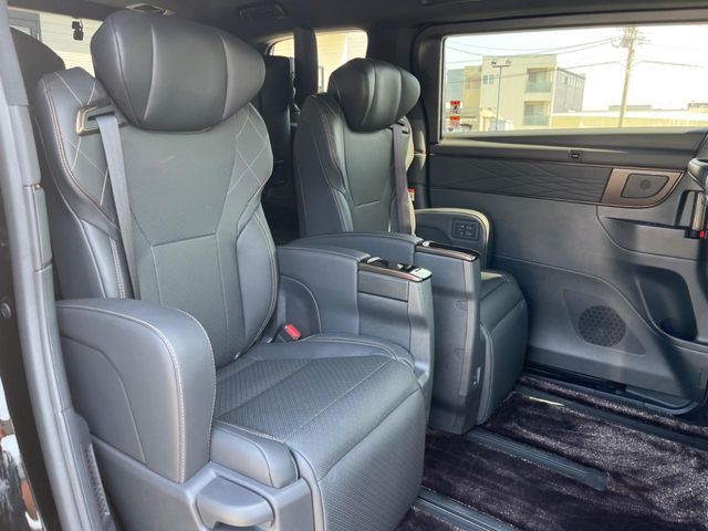 TOYOTA VELLFIRE  HYBRID 2024 Image 31