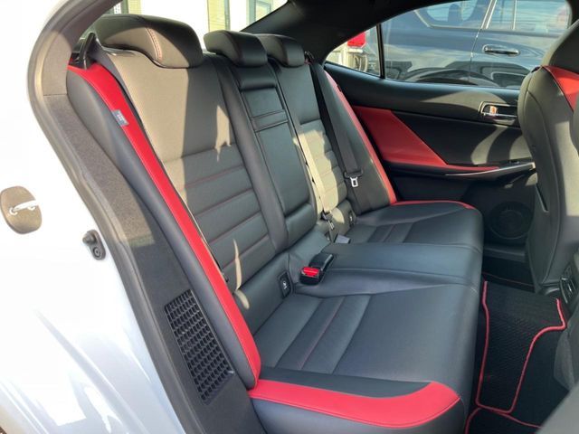 TOYOTA LEXUS IS300H 2015 Image 31