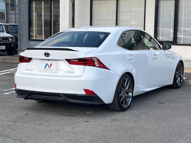 TOYOTA LEXUS IS300H 2015 Image 31