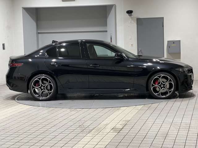 ALFAROMEO GIULIA 2023 Image 31