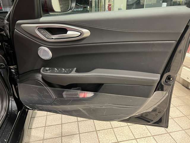 ALFAROMEO GIULIA 2023 Image 31