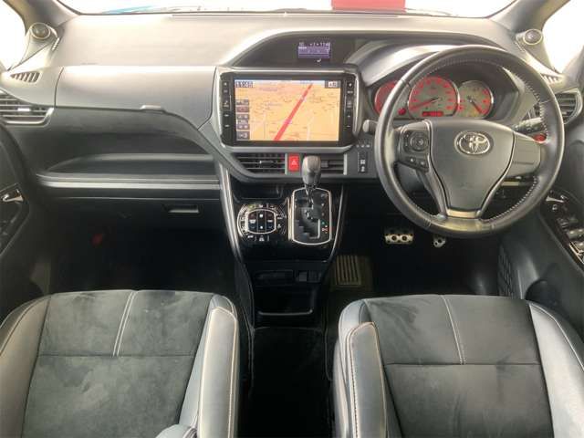 TOYOTA VOXY 2016 Image 31