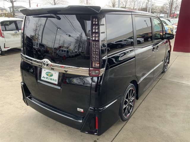 TOYOTA VOXY 2016 Image 31