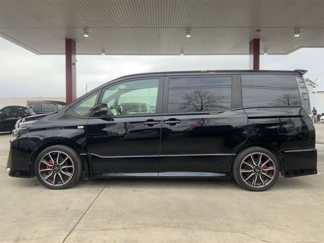 TOYOTA VOXY 2016 Image 31