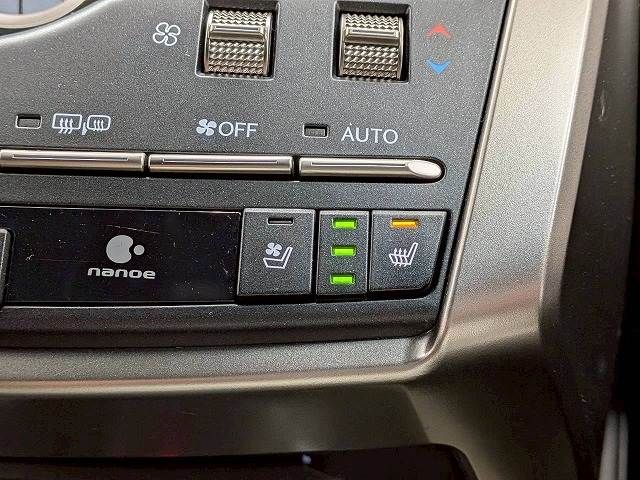 TOYOTA LEXUS NX300H 2018 Image 31