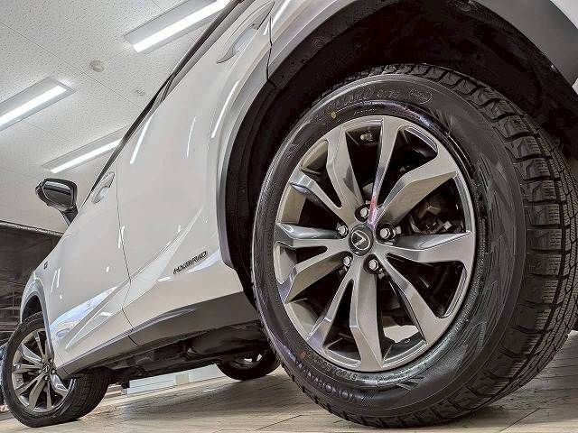 TOYOTA LEXUS NX300H 2018 Image 31