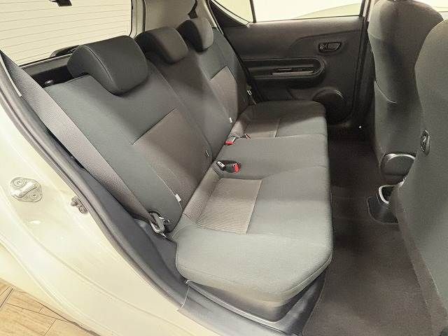 TOYOTA AQUA 2018 Image 31