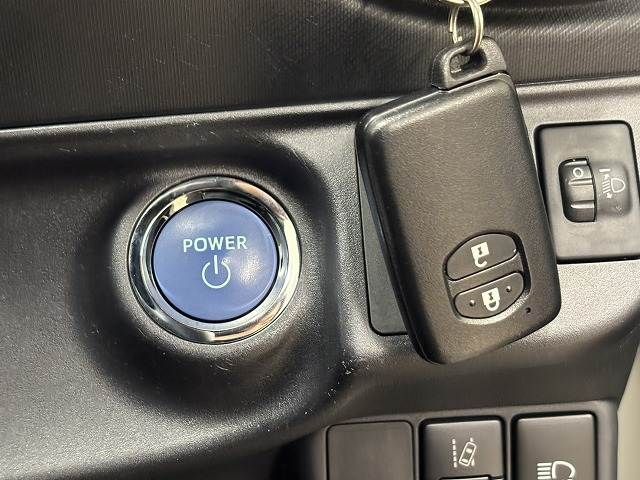 TOYOTA AQUA 2018 Image 31