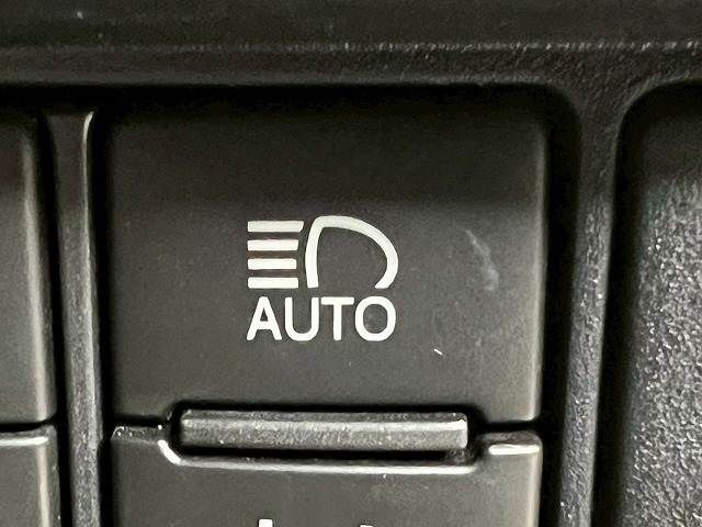 TOYOTA VOXY 2017 Image 31