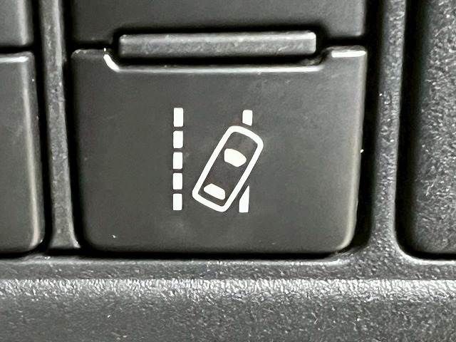 TOYOTA VOXY 2017 Image 31