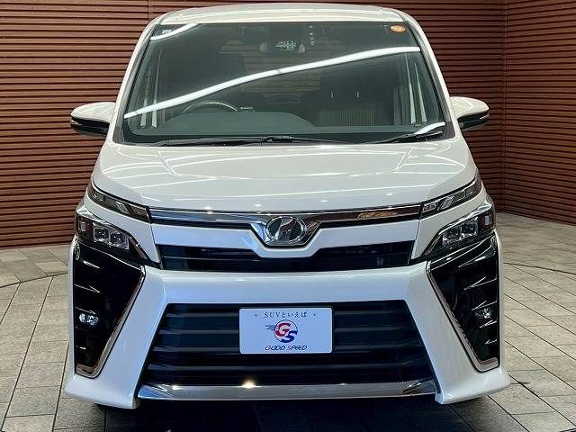 TOYOTA VOXY 2017 Image 31