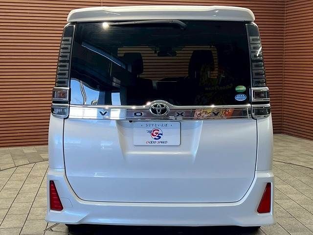 TOYOTA VOXY 2017 Image 31