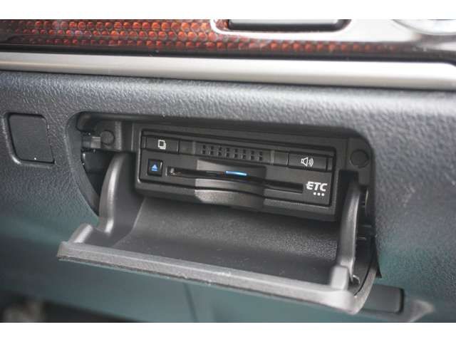 TOYOTA CROWN SEDAN HYBRID 2016 Image 31