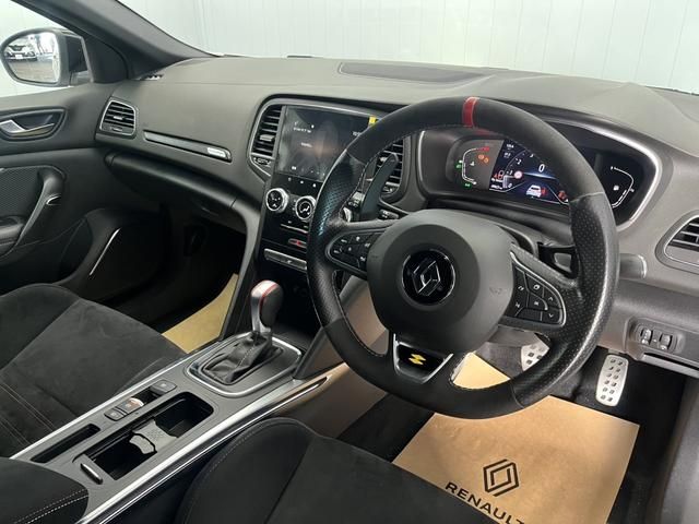 RENAULT MEGANE HATCH 2022 Image 31