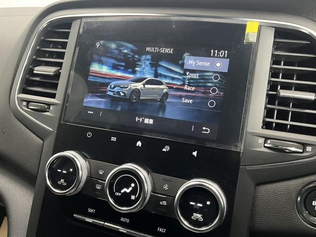 RENAULT MEGANE HATCH 2022 Image 31