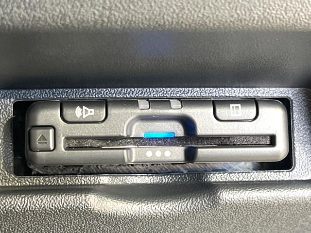 TOYOTA HIACE VAN 2WD 2025 Image 31