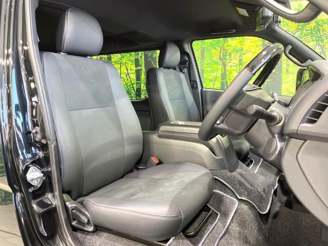 TOYOTA HIACE VAN 2WD 2025 Image 31