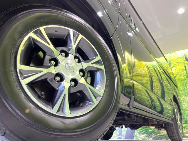 TOYOTA HIACE VAN 2WD 2025 Image 31