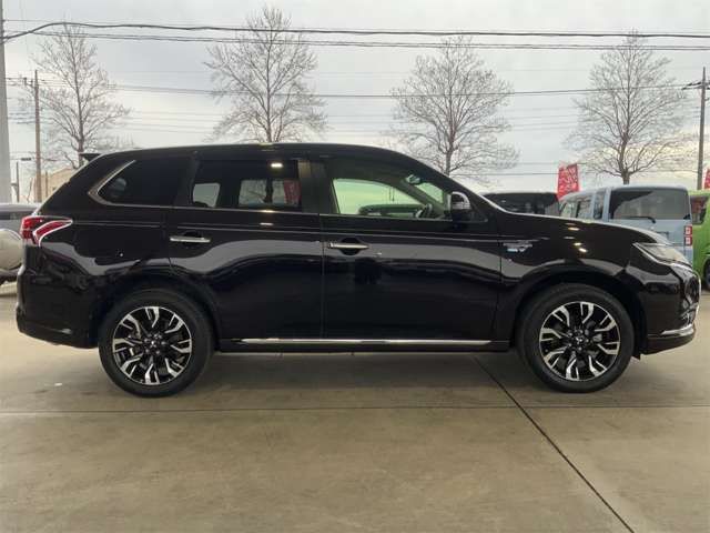 MITSUBISHI OUTLANDER PHEV 2015 Image 31