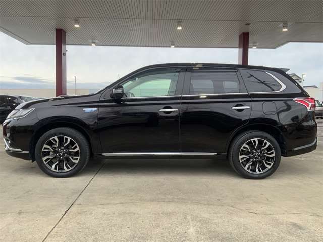 MITSUBISHI OUTLANDER PHEV 2015 Image 31