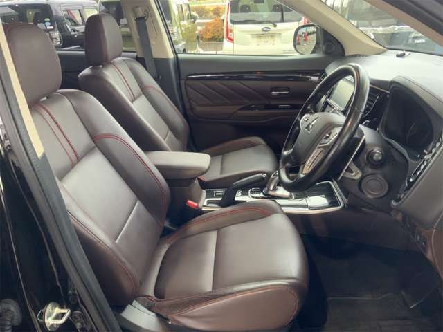 MITSUBISHI OUTLANDER PHEV 2015 Image 31