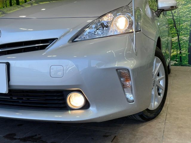 TOYOTA PRIUS ALPHA 2011 Image 31