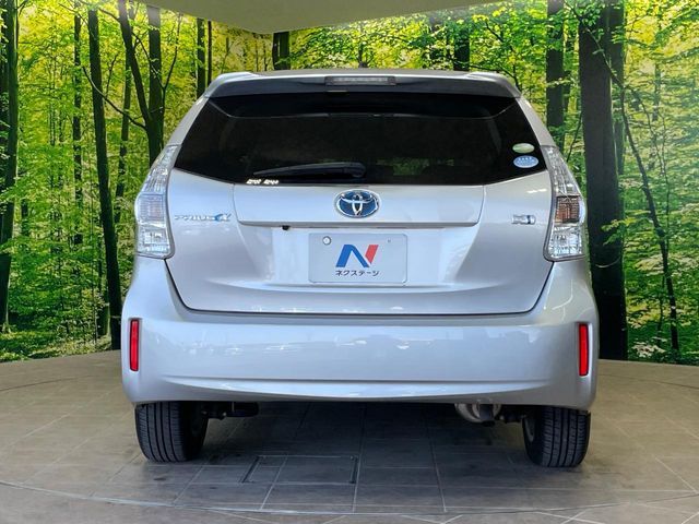 TOYOTA PRIUS ALPHA 2011 Image 31