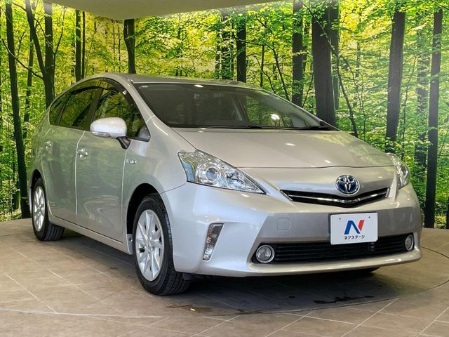 TOYOTA PRIUS ALPHA 2011 Image 31