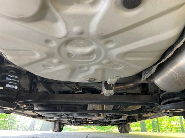 TOYOTA PRIUS ALPHA 2011 Image 31