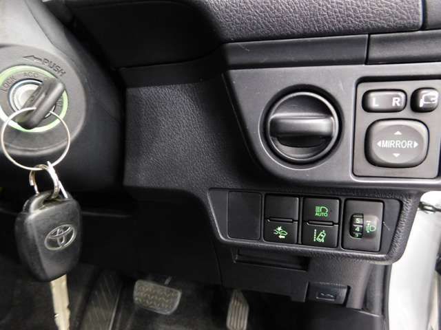 TOYOTA COROLLA AXIO 2016 Image 31