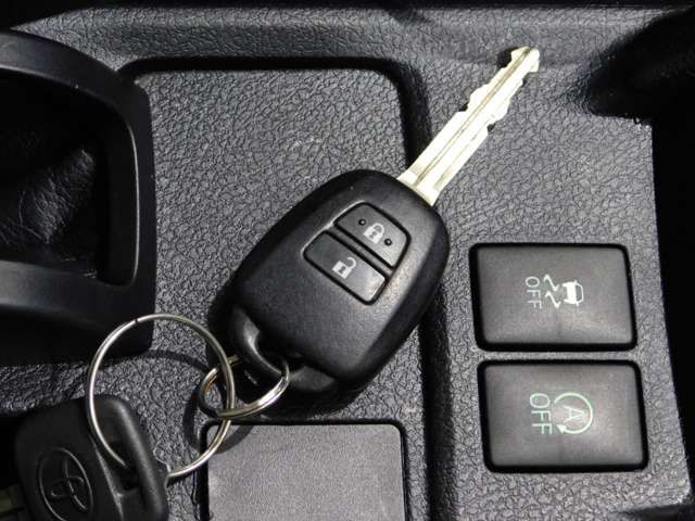 TOYOTA COROLLA AXIO 2016 Image 31