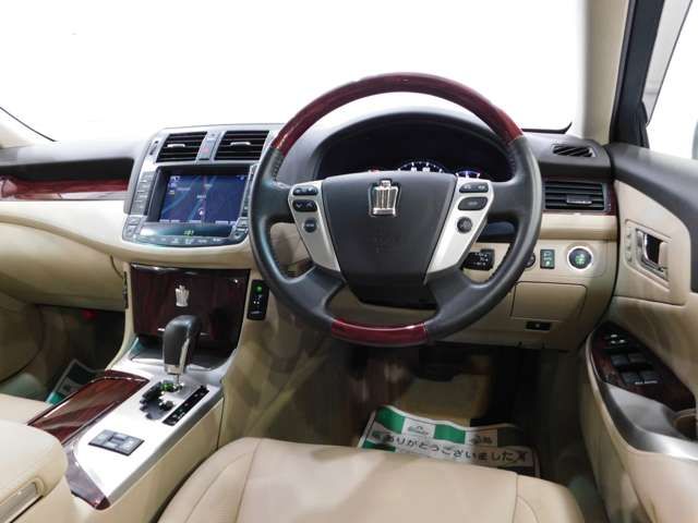 TOYOTA CROWN SEDAN 2012 Image 31