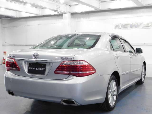 TOYOTA CROWN SEDAN 2012 Image 31